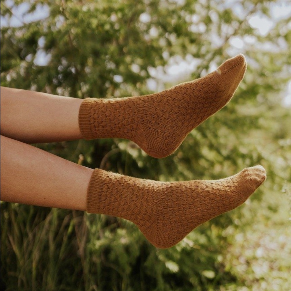 ✨ FREE ✨Tailored Union Eben Textured Socks